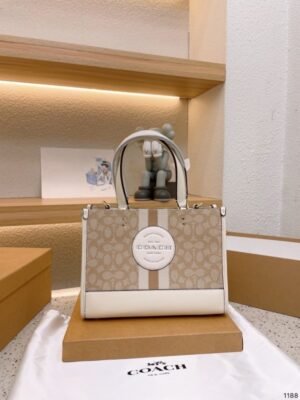 COACH DEMPSEY LOGO TOTE BAG WITH OG BOX 31CM ( WHITE )