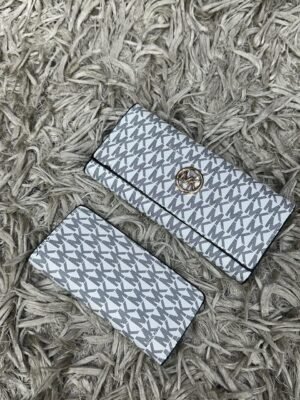 MICHEAL KORS WALLET  ( WHITE )